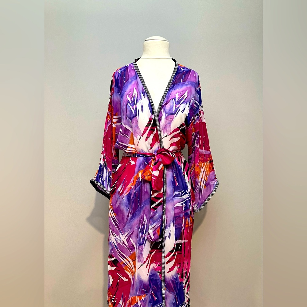 TIFFANYSLABEL PRINTED COLORFUL KIMONO TOP/WRAP W/RHINESTONE APPLICATION & BELT